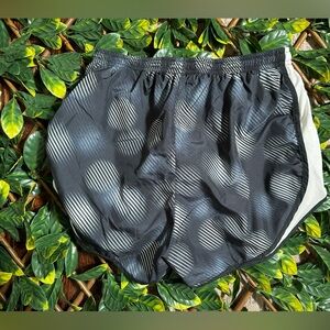 Nike Dri Fit Black White Athletic Shorte Size Small